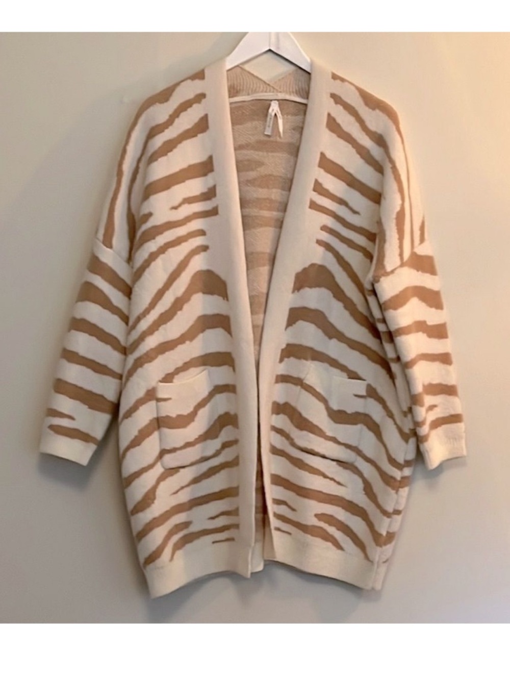 Dreamers cream and tan oversized zebra print cardigan sweater size small/medium